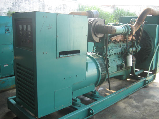 西乡塘租赁发电机- 发电机碳刷磨损的原因是什么