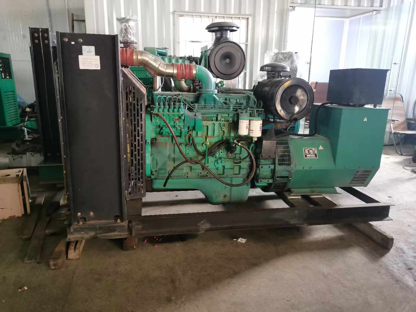 西乡塘发电机租赁如何确定电缆的承载电流是否在安全范围内？