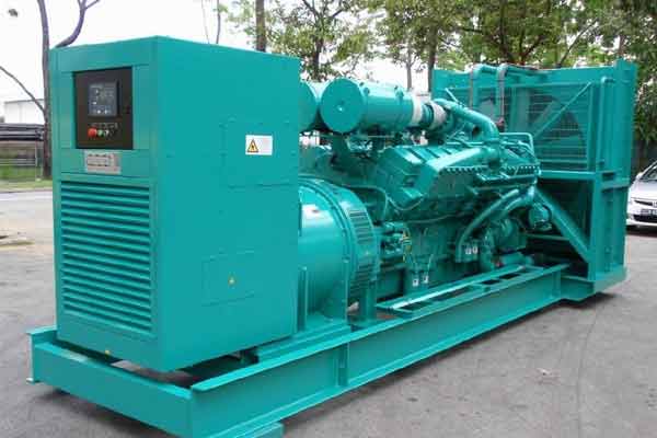 西乡塘柴油发电机组电压不稳定怎样维修？