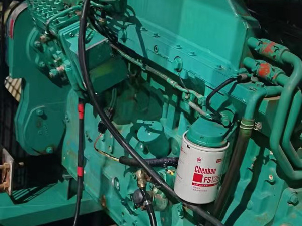 西乡塘如何确定新的发电机组控制系统是否与原系统兼容？