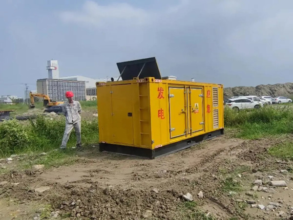 西乡塘冬季低温环境下，发电机组启动电瓶的容量需求是否会增加？